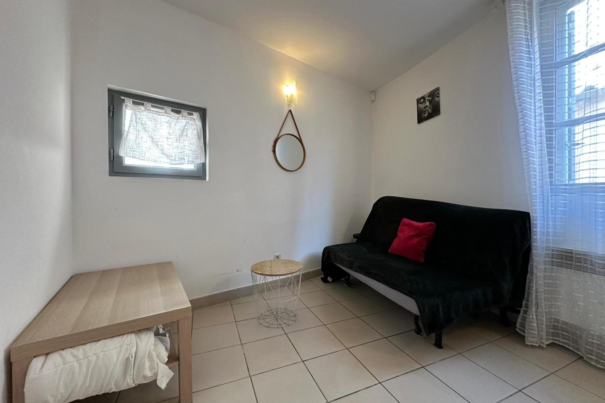 The Triplex- 3 Bedrooms In The Escutcheon! Montpellier Exterior photo